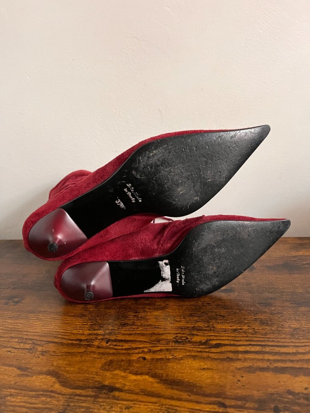 Planisphere Red Suede Ruched Kitten Heel Boots - Picture 4 of 5